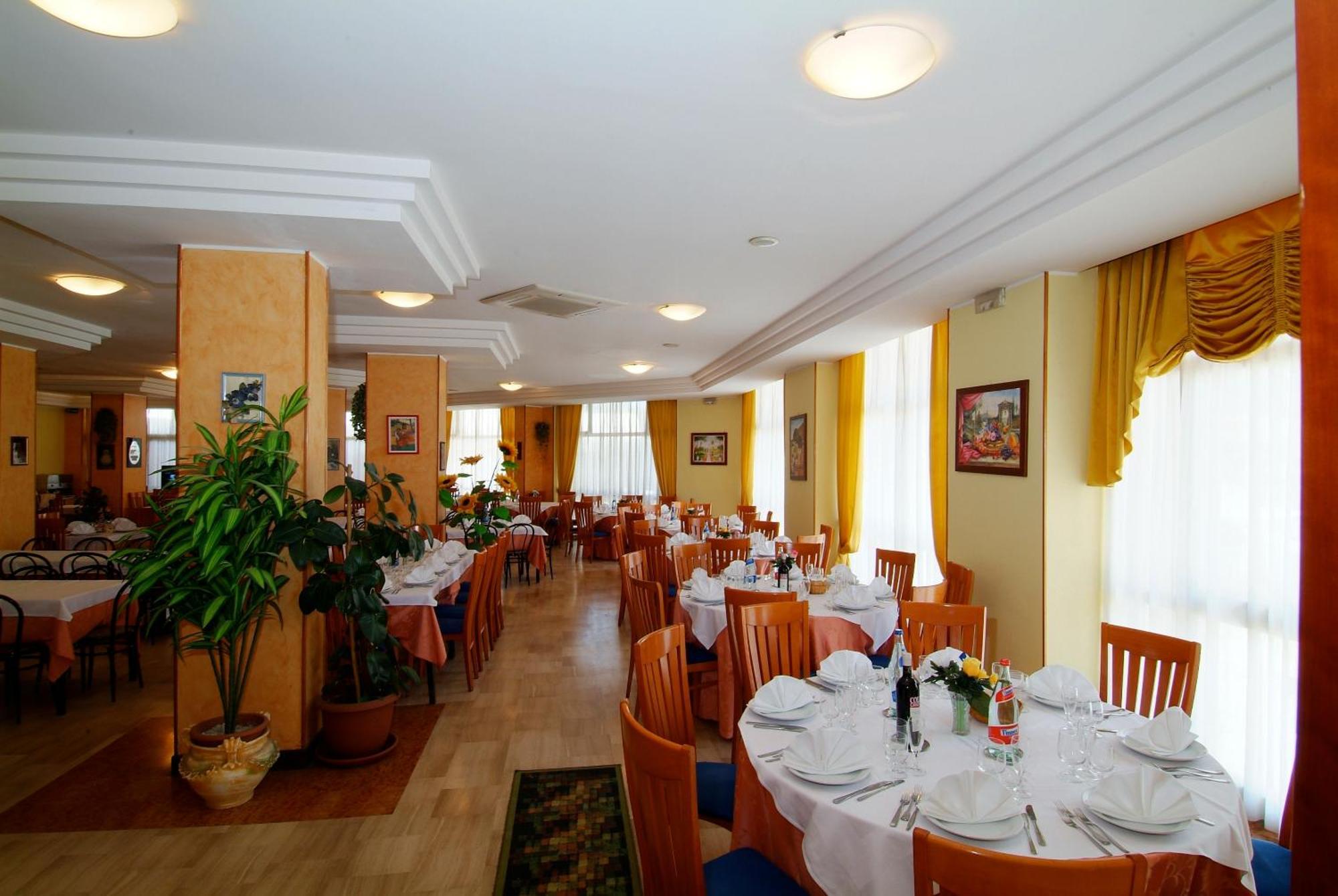 Grand Eurhotel Montesilvano Marina Exteriér fotografie