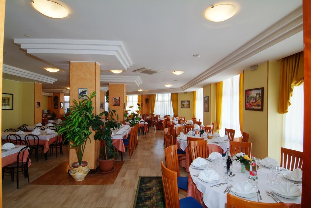 Grand Eurhotel Montesilvano Marina Exteriér fotografie